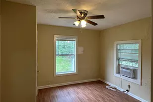 626 W 7th St, Freeport, TX 77541 - Photo 7