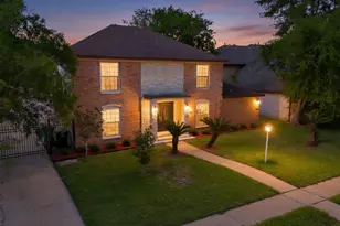 7914 Oakington Dr, Houston, TX 77071 - Photo 3