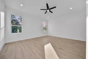 343 Louvenia Ct, Pinehurst, TX 77362 - Photo 17