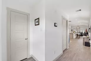2909 Newington Ln, Houston, TX 77047 - Photo 9