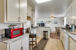914 Treaty Dr, Surfside Beach, TX 77541 - Photo 19