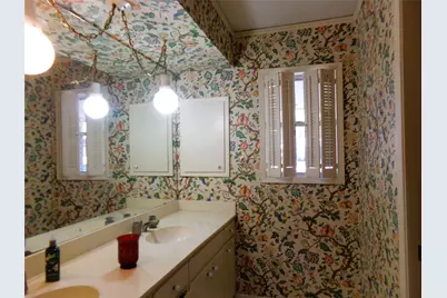 605 S Summit Street, Weimar, TX 78962 - Photo 17