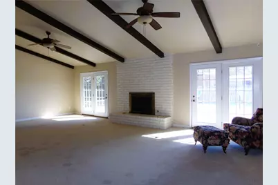 605 S Summit Street, Weimar, TX 78962 - Photo 7