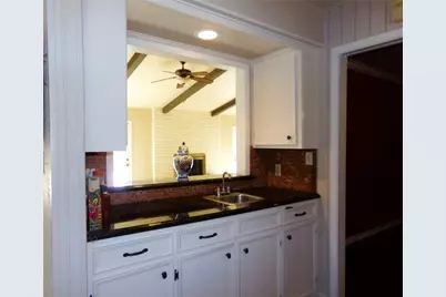 605 S Summit Street, Weimar, TX 78962 - Photo 5