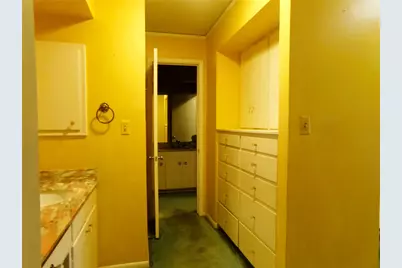 605 S Summit Street, Weimar, TX 78962 - Photo 13