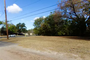 605 S Summit St, Weimar, TX 78962 - Photo 23