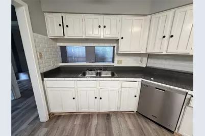 2731 Flintrock Circle, Houston, TX 77067 - Photo 9