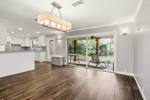 1205 Marine Dr, Galveston, TX 77550 - Photo 13