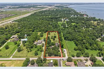 424 Middleton Street, Bacliff, TX 77518 - Photo 1