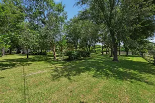 424 Middleton St, Bacliff, TX 77518 - Photo 35