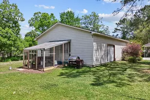 424 Middleton St, Bacliff, TX 77518 - Photo 17