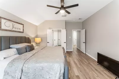 29 Cypress Bayou Court, The Woodlands, TX 77382 - Photo 11