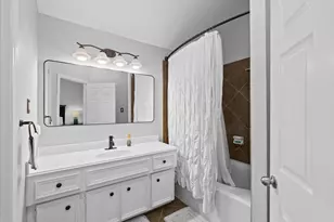 838 San Jacinto Circle, Baytown, TX 77521 - Photo 17