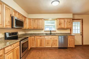 5107 2nd St, Danbury, TX 77534 - Photo 3