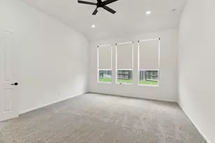 608 Cypress Bay Ln, Pinehurst, TX 77362 - Photo 19