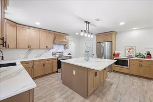 232 County Rd 4182, Orange, TX 77632 - Photo 7
