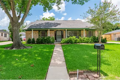 1115 Newport Boulevard, League City, TX 77573 - Photo 1