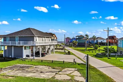 940 Driftwood Drive, Crystal Beach, TX 77650 - Photo 11