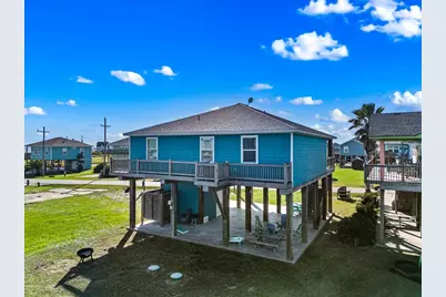940 Driftwood Drive, Crystal Beach, TX 77650 - Photo 5