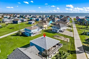940 Driftwood Dr, Crystal Beach, TX 77650 - Photo 1