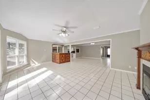 16121 Singapore Ln, Jersey Village, TX 77040 - Photo 9