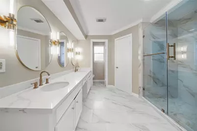 16121 Singapore Lane, Jersey Village, TX 77040 - Photo 15