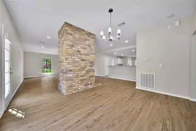10 Still Corner Place, The Woodlands, TX 77381 - Photo 7