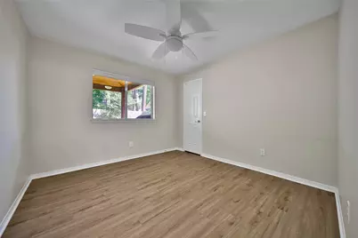 10 Still Corner Place, The Woodlands, TX 77381 - Photo 11