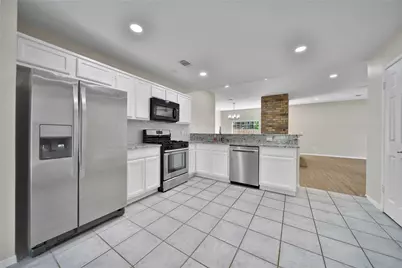 10 Still Corner Place, The Woodlands, TX 77381 - Photo 3