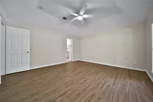 10 Still Corner Pl, The Woodlands, TX 77381 - Photo 9