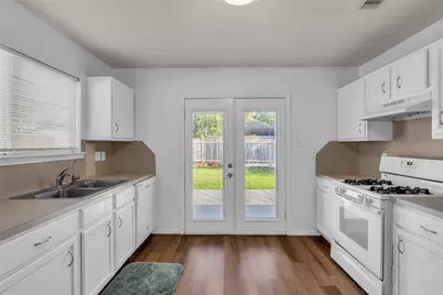 5006 Fox Mill Lane, Spring, TX 77389 - Photo 13