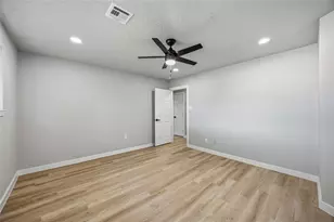 12006 Ashcroft Dr, Houston, TX 77035 - Photo 21