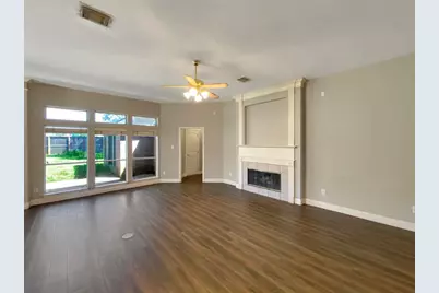 109 Smokey Lake Lane, Dickinson, TX 77539 - Photo 5