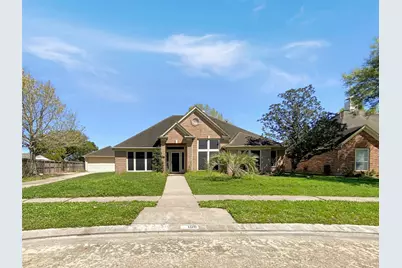 109 Smokey Lake Lane, Dickinson, TX 77539 - Photo 1