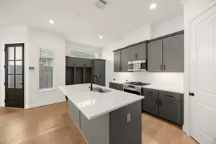 946 Judiway St, Houston, TX 77018 - Photo 13