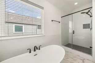 946 Judiway St, Houston, TX 77018 - Photo 19