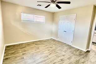 211 Staples Dr, Baytown, TX 77523 - Photo 21