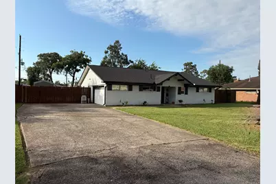 211 Staples Drive, Baytown, TX 77523 - Photo 3
