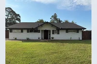 211 Staples Drive, Baytown, TX 77523 - Photo 1