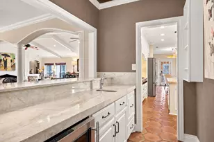 18607 Point Lookout Dr, Nassau Bay, TX 77058 - Photo 19