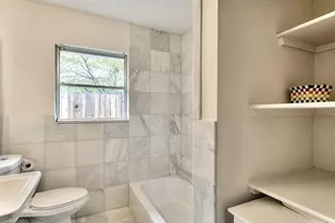 3110 Deal St, Houston, TX 77025 - Photo 9