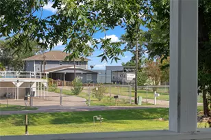 9607 Ocean Dr, Beach City, TX 77523 - Photo 5