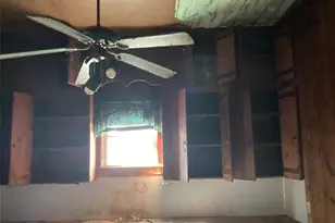 1302 Avenue M, Galveston, TX 77550 - Photo 9