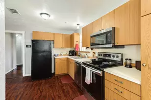 2109 N Tinsley St, Angleton, TX 77515 - Photo 15