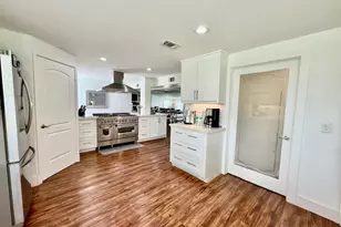 16 Trout St, Palacios, TX 77465 - Photo 15