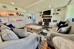 16 Trout St, Palacios, TX 77465 - Photo 9