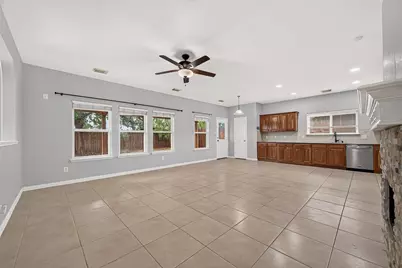 3223 Legends Creek Drive, Spring, TX 77386 - Photo 9