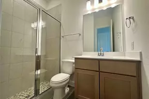 910 Hilltop View Ln, League City, TX 77546 - Photo 9