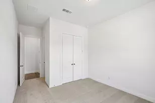 910 Hilltop View Ln, League City, TX 77546 - Photo 11