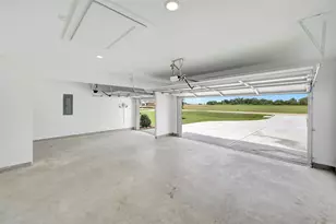 213 Dunovant Dr, Sealy, TX 77474 - Photo 25